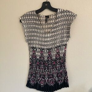 Elegant Black and Pink Patterned Women's Top